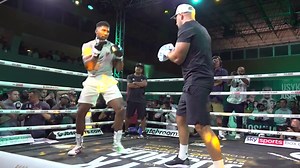 Anthony Joshua trains in Saudi Arabia ahead of Oleksandr Usyk fight in Jeddah