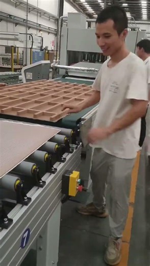 Large-format board composite production line