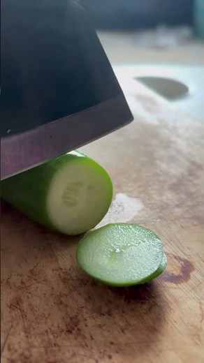 🥒 Ultimate Cucumber Slice ASMR | Sharp Knife Sounds & Crunch #asmr