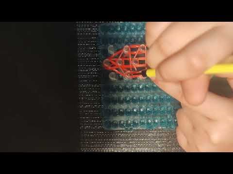 How to make a rainbow loom strawberry🍓 (tutorial)
