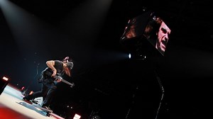 Check out Robert’s salute to Cliff as well as a performance of “Blitzkrieg” from the February 10th gig in Turin, Italy back in 2018. | Metallica