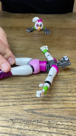 Assembling Glamrock Chica Jazwares Endo #fnaf #toys #glamrockchica #shorts #securitybreach #asmr