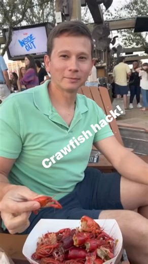 Crawfish hack! Eat crawfish no peeling | Texas Krab House