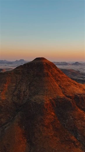 Naturally Namibia on Instagram: "Etendeka Mountain Camp & Hiking Trails Where man treads lightly and nature is respected ! @etendeka_lodge_company Dramatically set in the foothills of the Grootberg massif, Etendeka Mountain Camp & Hiking Trails appeals to the traveller who is prepared to step outside of their comfort zone and experience this remote wilderness with its harsh beauty in an authentic way. Here one is reminded that we are all guests of Mother Nature. 📸 @furstonetravels 📸 @intohimon