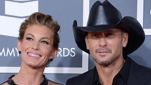 Faith Hill rocks braces at the Grammy Awards [PHOTO] - UPI.com