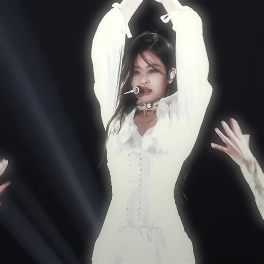 i’m like a firecracker #jenniekim #jennie #blackpink #kpop #fyp