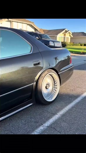 Discover the Exciting Features of the LS400