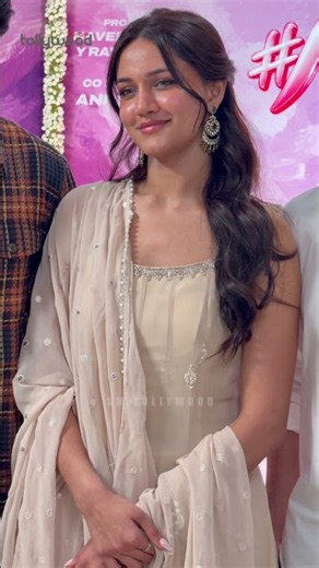హీరో శ్రీకాంత్ కూతురు మేధా ఎంత అందంగా ఉందో చూడండి 😍🔥 | Medha Meka | Silly Monks Tollywood