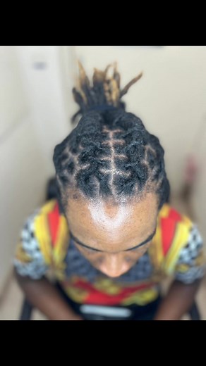 Je lyi rajiute des extension de locks sur le coté 🔥 #extensionlocks #haistylelover #worldoflocs #tiktoklocstyles #tiktoklocs #fypシ #hairstyle2022