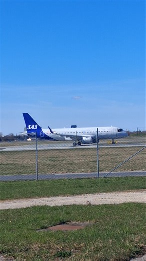 SAS Airbus 320neo Take-Off from CPH Airport #cph #avgeeklife #cph #travel
