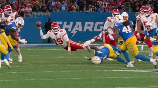Can't-Miss Play: Patrick Mahomes Goes Parallel to Ground for Improbable Completion