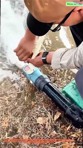 Ralentir le débit : comment une cale en plastique permet de maîtriser un tuyau qui jaillit