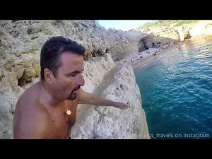 Best Cliffjumping in the Algarve - Praia do Carvalho Carvoeiro Lagos Portugal