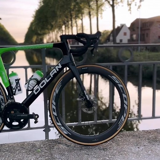 DOLAN ARES • Ultegra • SCOPE 🎥 @eamon_lucas @dolanbikesuk @shimanoroad @scopecycling | Road Bike Studio