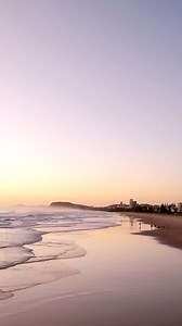 Experience the gentle awakening of a Nobby Beach sunrise 🌅 #bskt #bsktcafe #gceats #goldcoast #coffee #nobbys #nobbysbeach #mermaid #mermaidbeach #miami #sunrise #surf #surfing #sunrisephotography | BSKT Café