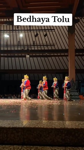 Keindahan Seni Tari Bedhaya Tolu di Jawa Tengah