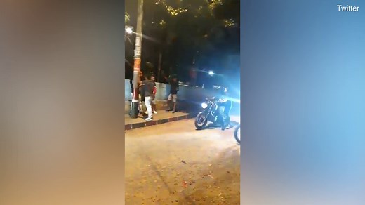 GRAPHIC CONTENT: Female assassin guns down five men in Mexico