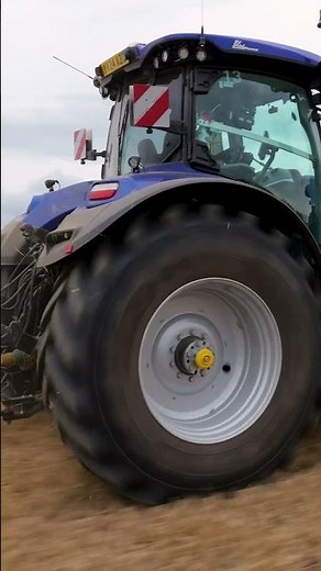 Ordinary ❌ Extraordinary ✅ 👌 #grassmen #metcalfefarms #claas #newholland #tractor #smythtrailer