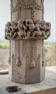 Uncover the secrets etched in stone at the Bateshwar Temples : ancient carvings