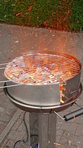 Hier kommt die selbstgebaute Steakmaschine, Freunde! Der Selfmade Beefer für unter 100,- €! | Die Grillshow