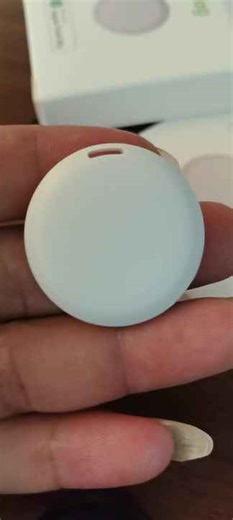 X01D Smart Tracker Locator Key Chain Pet Dog Child Lost Alarm Wallet Key Finder for iPhone iPad Compatibility Global Tracker