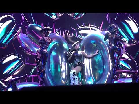 Katy Perry - Bon Appétit: Witness: The Tour Opening Night in Montreal (09/19/2017)