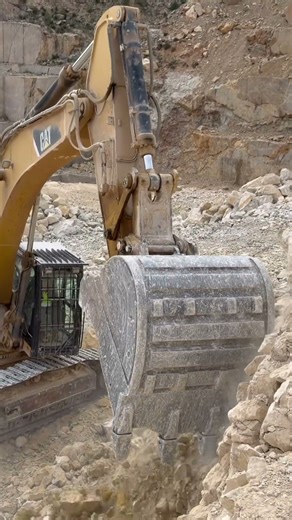 Hard Rock Digging with Excavator 💥