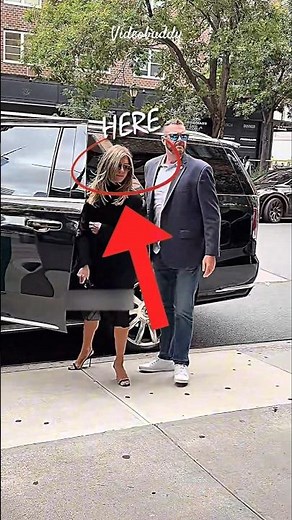 Jennifer Aniston Spotted Walking Down The Street🔥