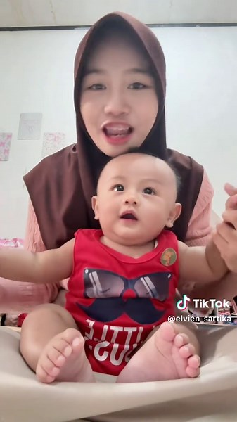 lama lama kayak orgil ngomong sendiri