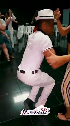💎 BAILANDO EN PAREJA BACHATA 🎥🕺💃 | Rodolfo y Carolina | de calle en República Dominicana.