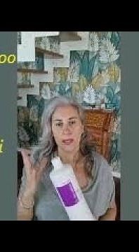 Shampoo e transizione verso i capelli bianchi o grigi