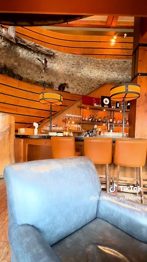 🥘🇨🇦 This is my Top 5 restaurants for Banff Alberta Canada. I couldn't recommend these 5 places more and can't wait to come back this summer for a part 2. If you love this type of content consider following for more Top places to dine. Below is my list 🥘 Three Bears Brewery 🥘 Magpie and Stump 🥘 The Maple Leaf 🥘 Grizzly House 🥘 Saltlik #bestrestaurants #restaurant #foodie #brewery #banff #banffnationalpark #toprestaurants #fy #fyp #top5 #explorealberta #travelalberta #foodtiktok