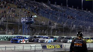 NASCAR driver fractures pelvis and leg in crash