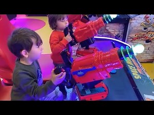 Yusuf ve fatih selim oyun alanına gitti🤩 Şeker aldılar😂 Lazer tabancaya jeton atıp ateş ettiler😬