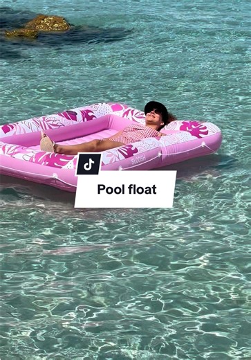 This is the best inflatable pool float! I floated for hours at the beach! It even has a pillow and cup holders!! #inflatablepoolfloat #poolfloat #summer #float #summermusthaves
