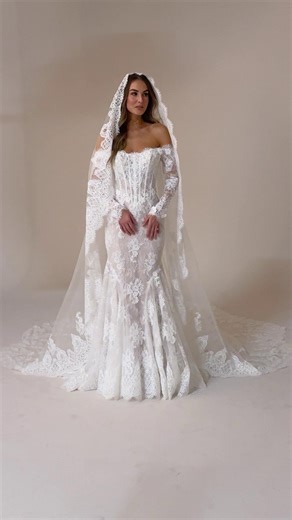 Old-world romance type of look 🤍 Dress & Veil: Takera by Maggie Sottero #MaggieSottero #weddingdress #mantillaveil #lace | Maggie Sottero Designs