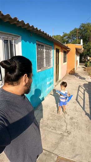 Vlog de un carpintero, llevamos a pasear a la patrona a su lugar favorito por el 10 de mayo....#carpintero #manzanillo #vlog #colima #almayuridiarg #mar #lapatrona ￼ | kemono.o