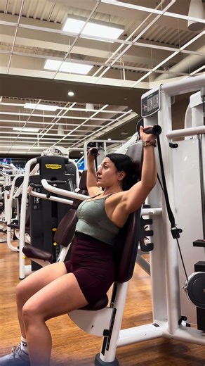 Shoulder press cables machine