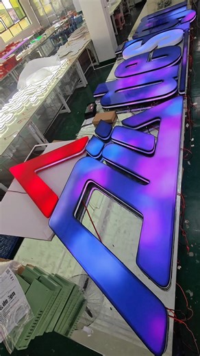 We can make signs with hundreds of colour effects.#sigen #signage