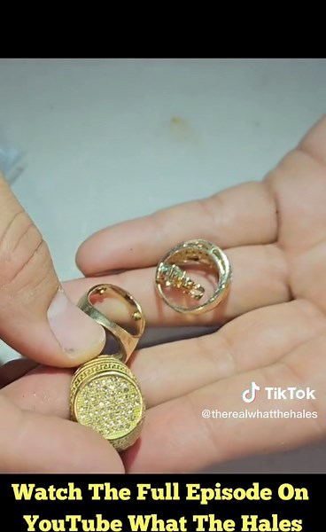 Found SAFE with GOLD #storagewars #safe #gold #garbagepailkids #storage #treasurehunting #treasure #sidehustle #whatthehales #foryoupage #foryourpage #foryou #fyp