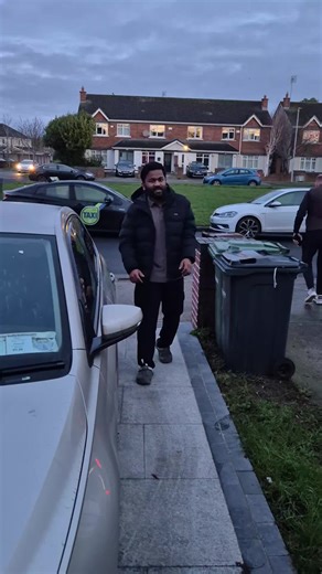 Magic Hands Jimmy (@magicchands1)’s videos with Bright Open Sky (Vox) - Ah2