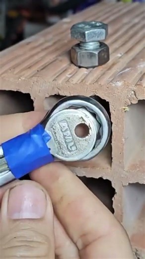 smart way to install nuts on bolts in difficult areas #nuts #bolt #popular #viralshorts #shorts