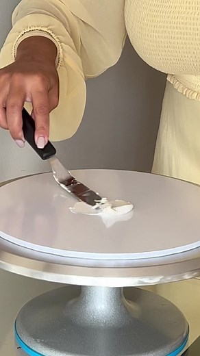 Engagement celebration cake with family 🤍 #engagementcake #engagement #cakedecorating #floralcake #prettycake #cakestyle #cakedesign #cakeart #cakedecoratingtutorial #cakesofinstagram | Sarah Rosa Cakes