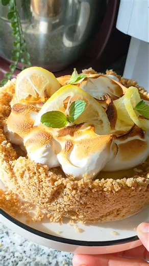 Easy Lemon Tart 🍋 #dessert #lemonpie