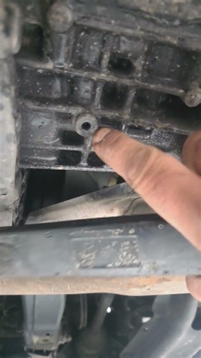 2014 Mercedes Benz Gla import rear diff oil service drain and refill location