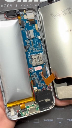 ❗ Think You Have a Real iPhone X? Look What We Found Inside