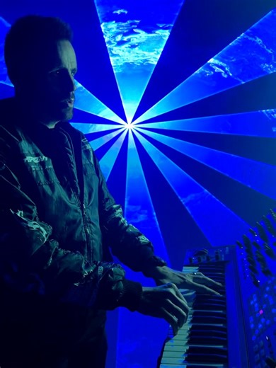 Gareth Emery on Reels