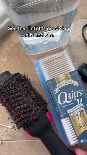 Unplug first! #cleaninghacks #cleaninghack #cleaning #springcleaning #housekeeper #housekeeping #cleaningtips #viralvideo | Live Composed