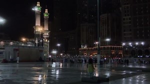 Live recording of Isha Azan by Sheikh Ali Mulla tonight in Masjid Al Haram. | Haramain Archive