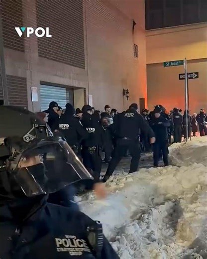 NYPD SRG Unit Mamdani Promised To Disband Vi•lently Arrests Anti-ICE Protestors